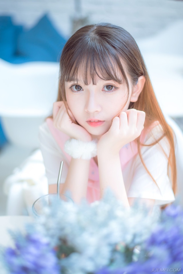 “下去吧。”吕布挥了挥手。